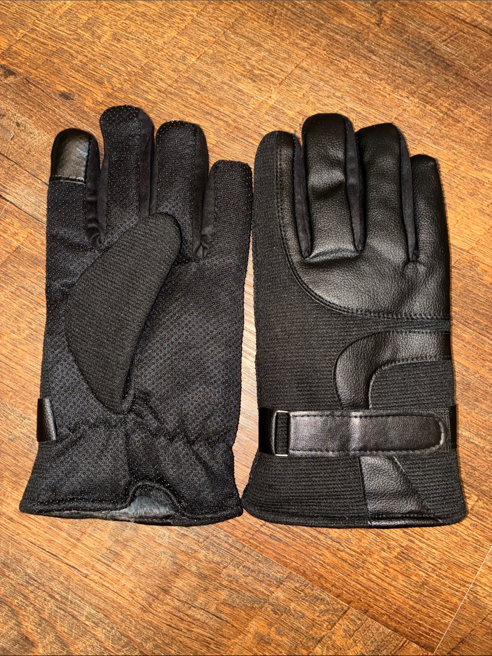 Men's Black Thermal Grip Winter Gloves